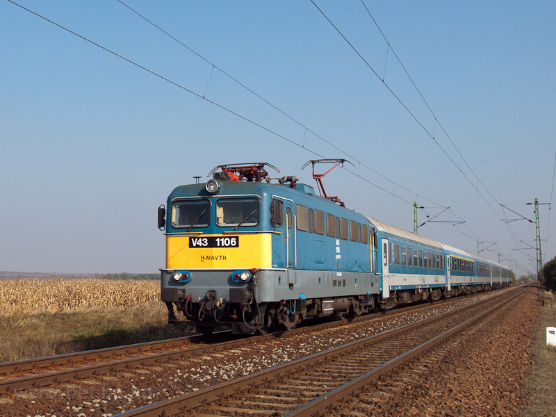 A V43 1106 Hort-Csnynl
 fot