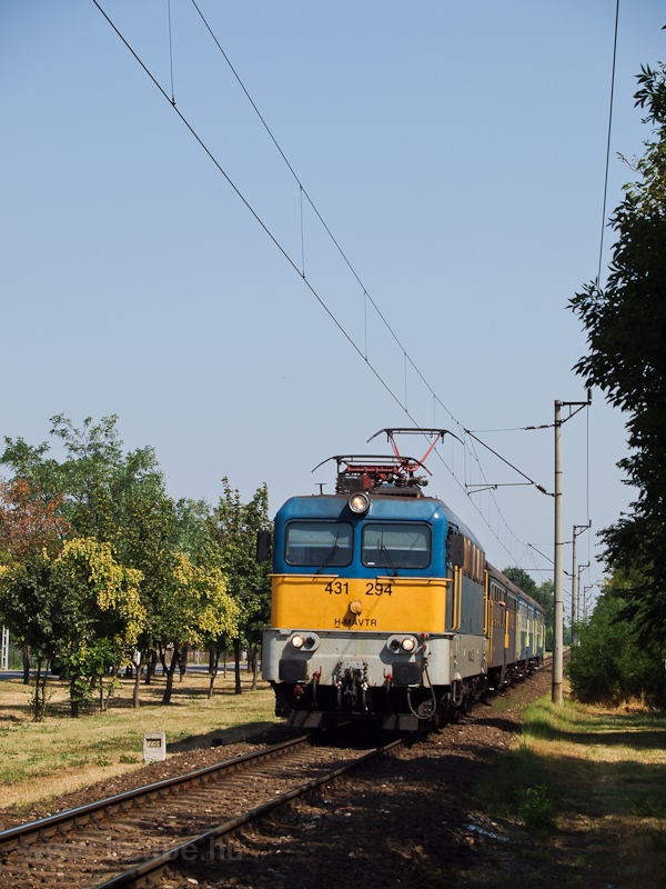 The 431 294 seen at Dunavar photo