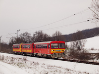 The MV-START's retro livery railcar Bzmot 343 was seen between Galgamcsa and Iklad-Domony felső