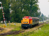 The Jenbacher-engine MÁV-TR 408 203 is seen hauling the Győr-Siófok bathers' train at Kisbér station