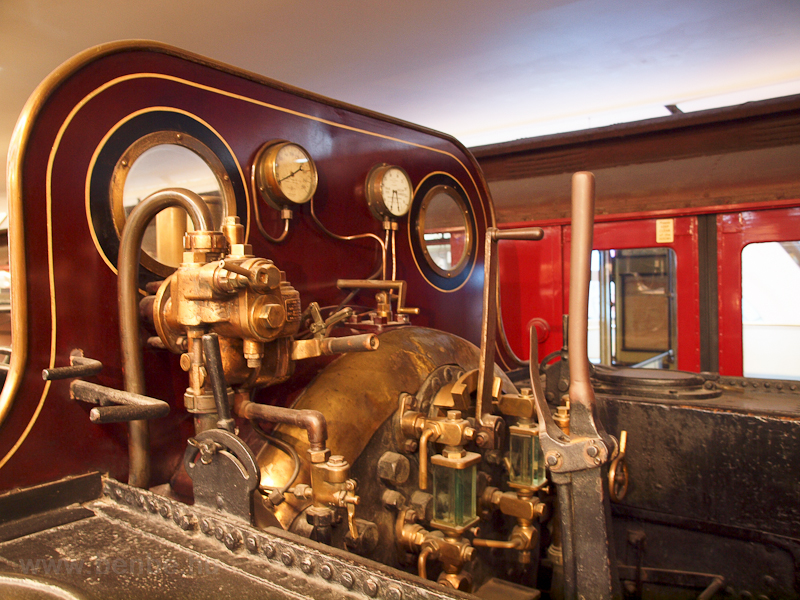 A Metropolitan Railway fldalatti gőzmozdonynak konyhja a londoni Tmegkzlekedsi Mzeumban
 fot