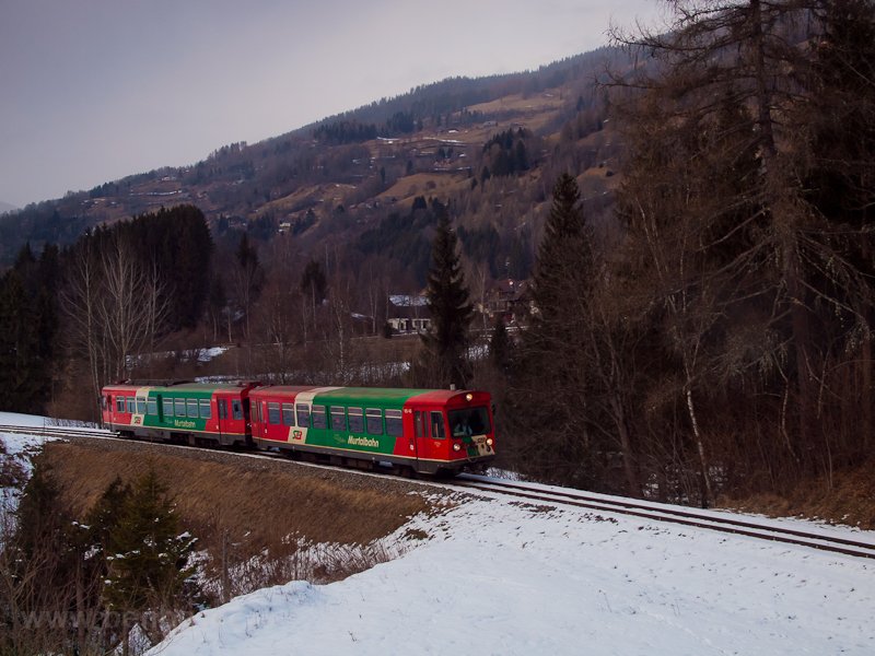 Az STLB Murtalbahn VT35/VS43 motorvonata Lutzmannsdorfnl
 fot