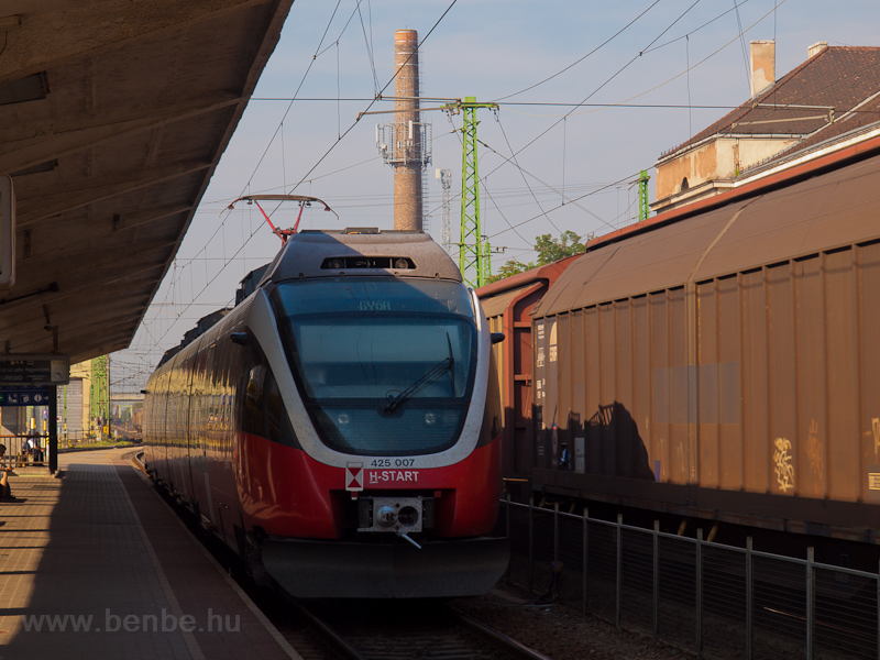 425 007 Győrben
 fot