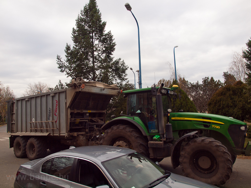 Cukorrpa szllt traktor Szentesen
 fot