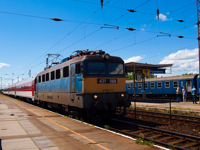 kép A 431 068 Füzesabonyban
fotó