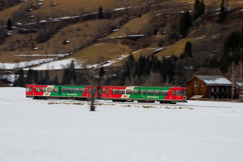 Az StLB Murtalbahn VS43/VT31 motorvonata Kreischberg-Talstationnál
 fotó