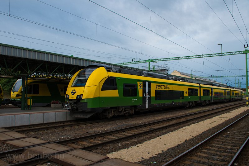 GYSEV Ventus (Siemens Desiro MainLine) Sopronban, mellett egy GYSEV FLIRT1
 fot