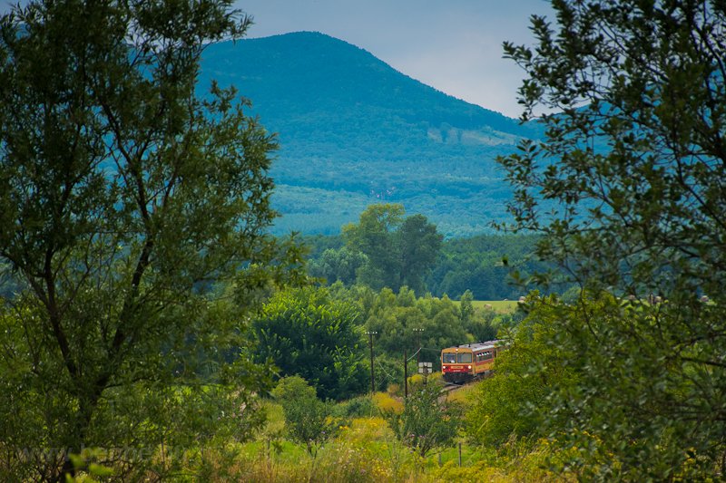 A 117 340 Ngrdnl
, az előjelzőnl fot