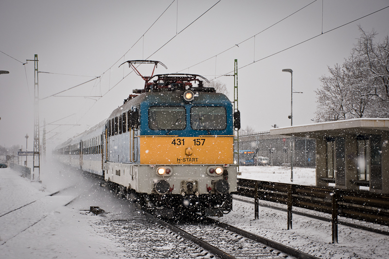 The MÁV-START 431 157 seen at Szemeretelep photo