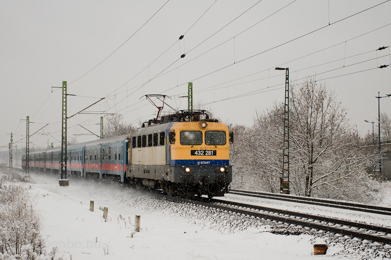 The MV-START 432 281 seen between Pestszentlőrinc and Szemeretelep photo