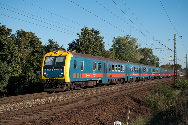 A 8005 432 Szemeretelepnél
 fotó