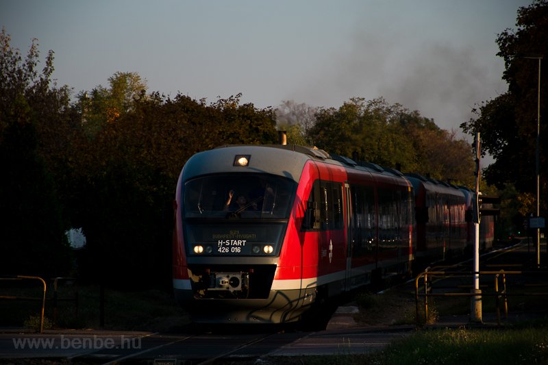 A MV-START 426 004 Desiro Pestszentimre felsőnl a Burma-vgny kereszteződsnl
 fot