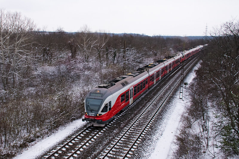 The 415 014 at Szár photo