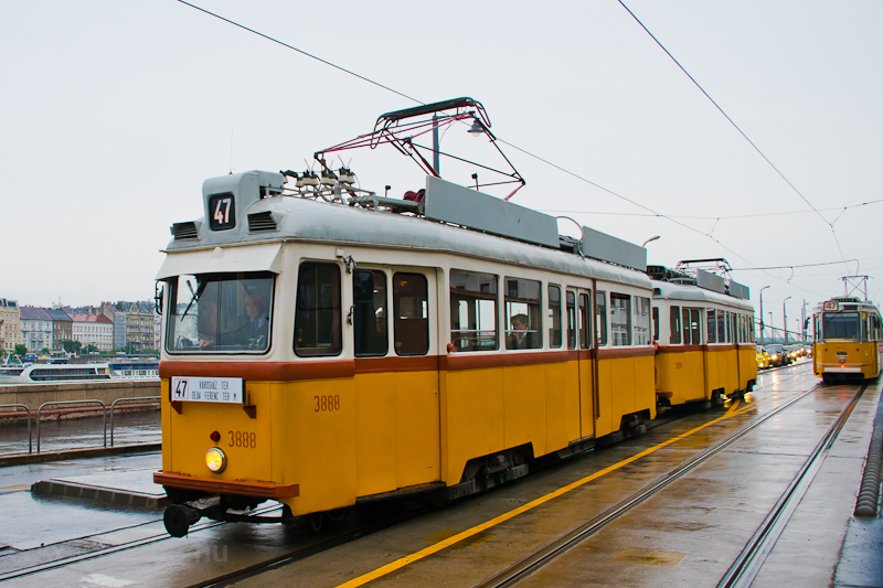 BKV UV 3888 at Buda on a detouredm R47 tram photo