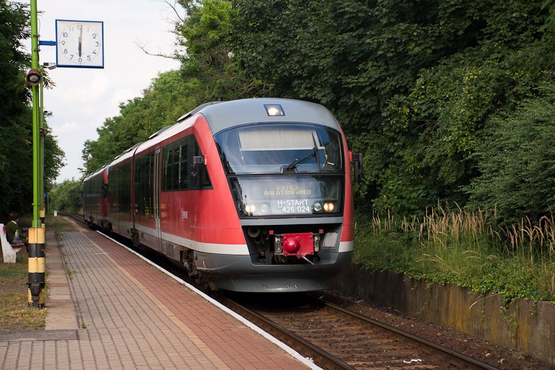 A 426 024 plyaszm Desiro Balatonakarattyn Katica szemlyvonattal
 fot