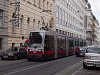 Hosszú ULF villamos Bécsben az O vonalon
