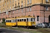 A BKV Budapest 2806 pályaszámú, favázas villamosa fotósmeneten a helytelen vágányban az egyirányú szerelvénnyel a Krisztina körúton
