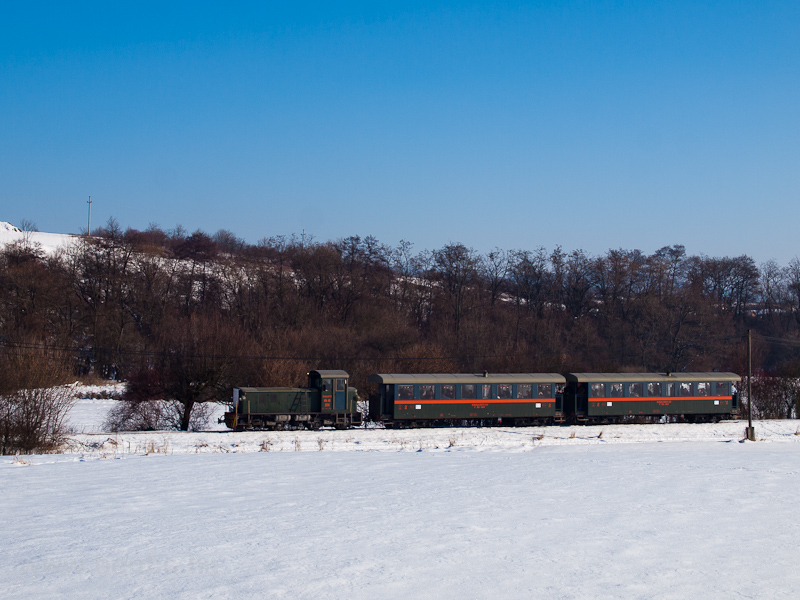 The Kirlyrti Erdei Vast Mk48 2014 seen between Szokolya-Riezner and Paphegy photo