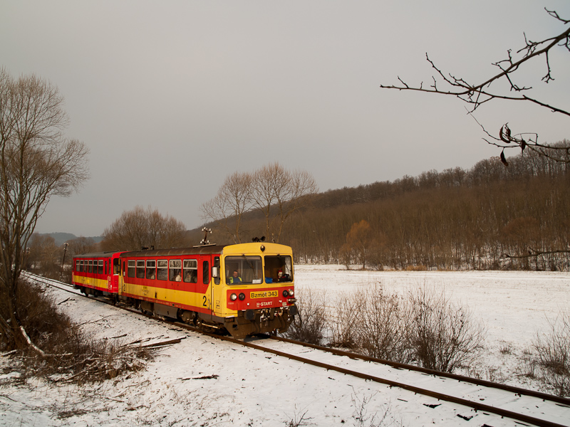 The Bzmot 343 between Szokolya and Berkenye photo