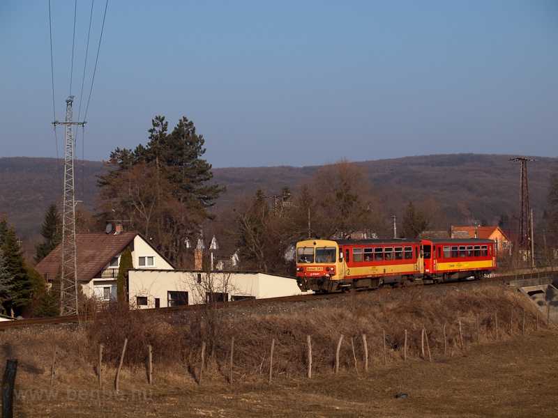 A Bzmot 343 Magyarkt-Verőce megllhelynl fot