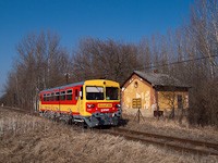 The Bzmot 344 is passing the old Őrhalom station