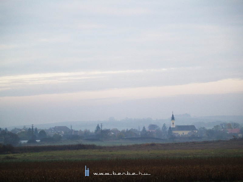 Régen volt nógrádi témájú album (legutoljára 2007-ben a kép Püspökhatvan látképe a római katolikus templommal fotó