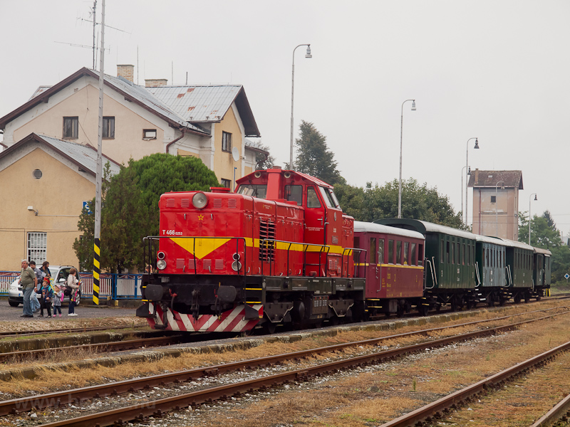 The ČSD T466 0253 seen photo