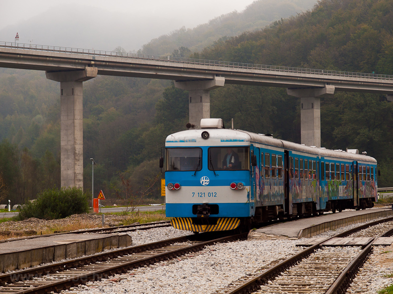 A HŽ 7 121 012 Đurmanec állomáson fotó