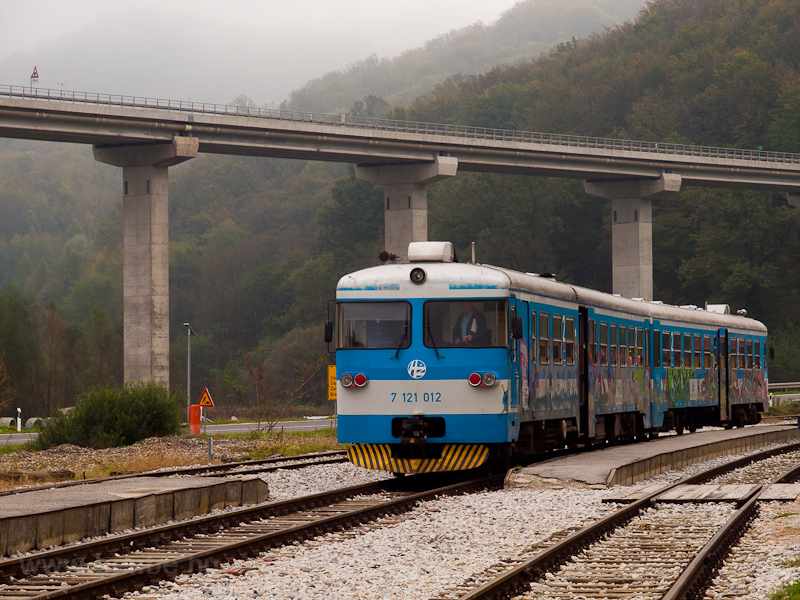 The HŽ 7 121 012 seen at Đurmanec photo