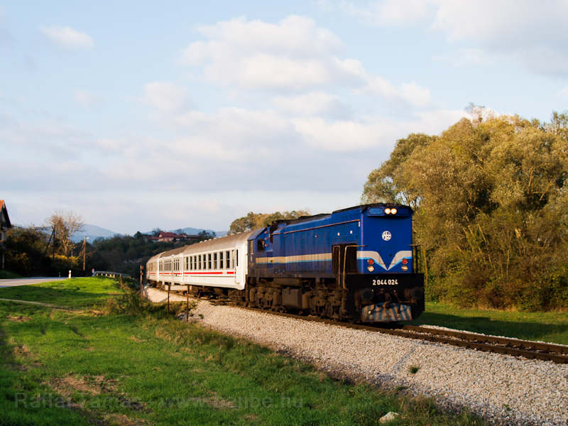 The HŽ 7 121 012 seen at Zabok photo