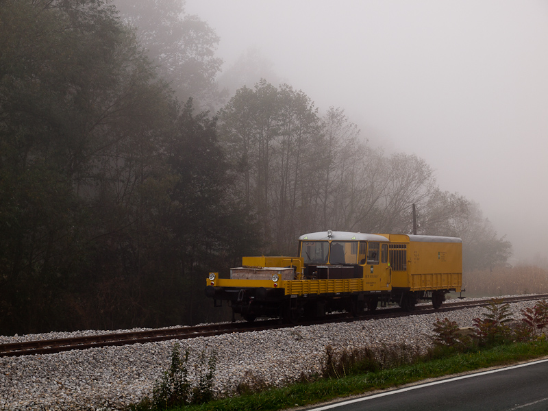 A track maintenance vehicle photo