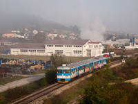 The HŽ 7 121 012 seen between Krapina and Velika Ves