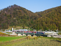A SŽ 312 Desiro motorvonatok csatolva Laško és Celje között