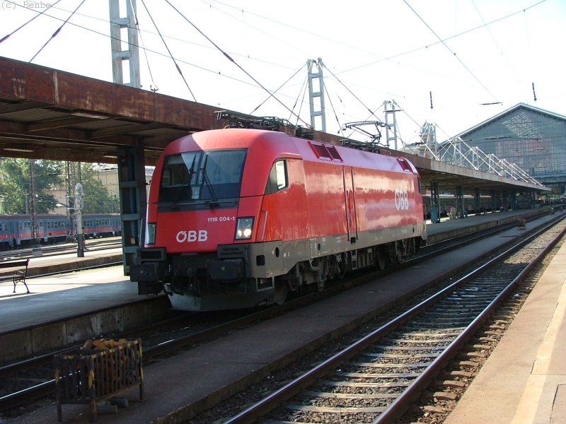 A special train of the BB at Budapest-Nyugati photo