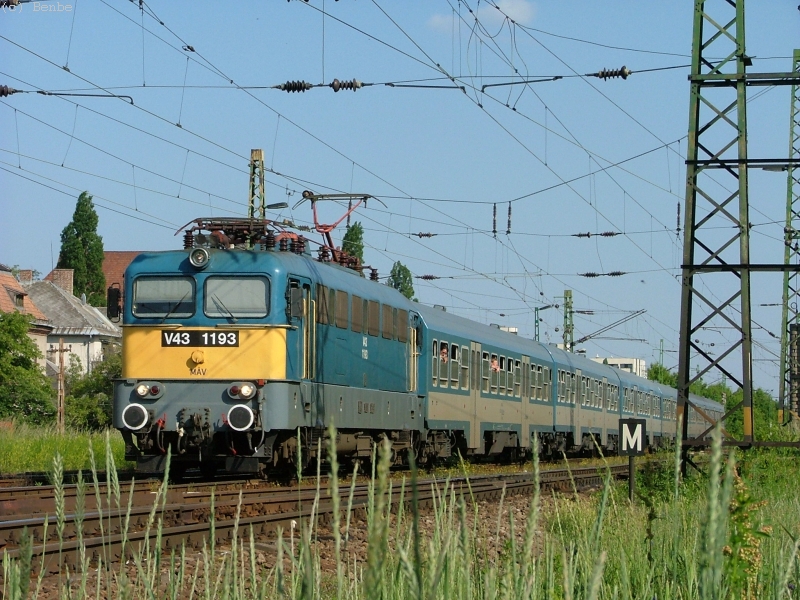 The V43 1193 near Vrosliget junction photo