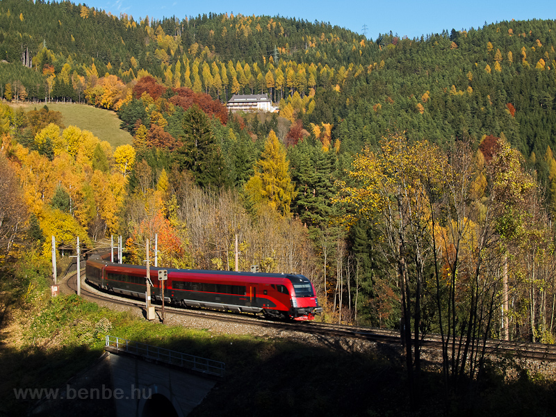 An BB railjet trainset is seen between Klamm-Schottwien and Breitenstein photo