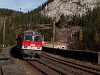 Az ÖBB 1142 700-2 Wolfsbergkogel és Breitenstein között tológépes szolgálaton a Kalte Rinne-Viadukton