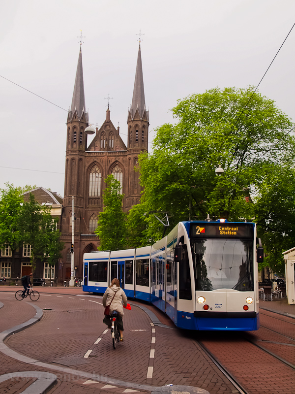 A GVB 2067-es Combino villamosa Amszterdamban fot