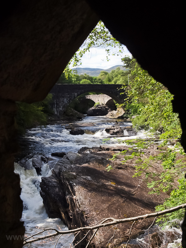 A Loch Ness-be torkoll Moriston foly Invermoriston falvacsknl fot