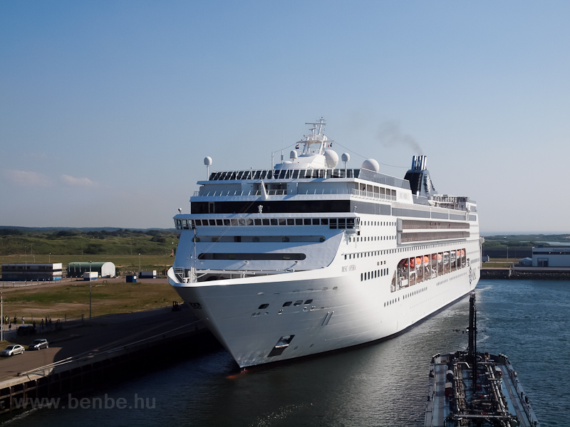 Amszterdam kiktője: az MSC Opera cruiseship fot