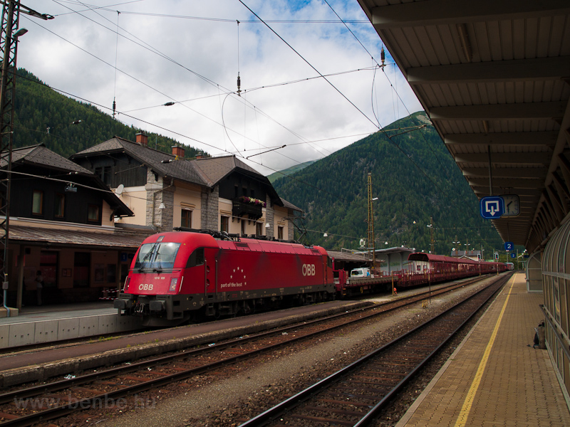 The ÖBB 1216 129 seen at Ma photo