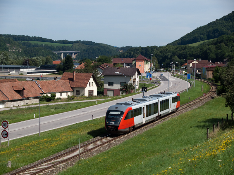 The ÖBB 5022 043-1 seen bet picture