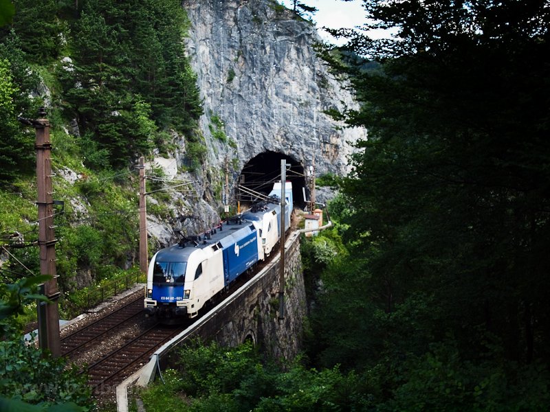 The Wiener Lokalbahnen ES 6 photo