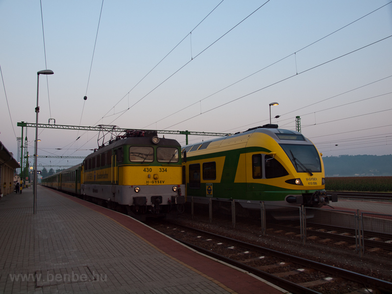 The GYSEV 430 334 and the 4 photo