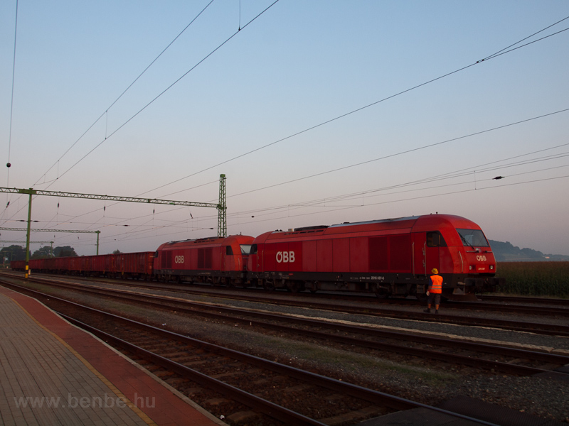 The ÖBB 2016 087-6 seen at  picture