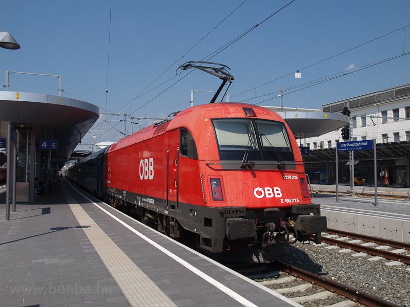 Az BB 1216 226 Graz Hauptbahnhof llomson fot