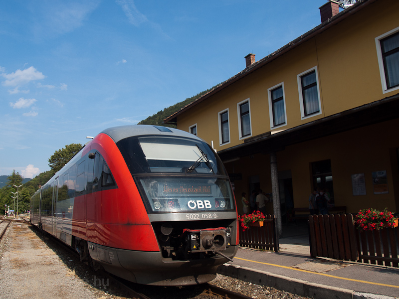 The ÖBB 5022 058-9 seen at  photo