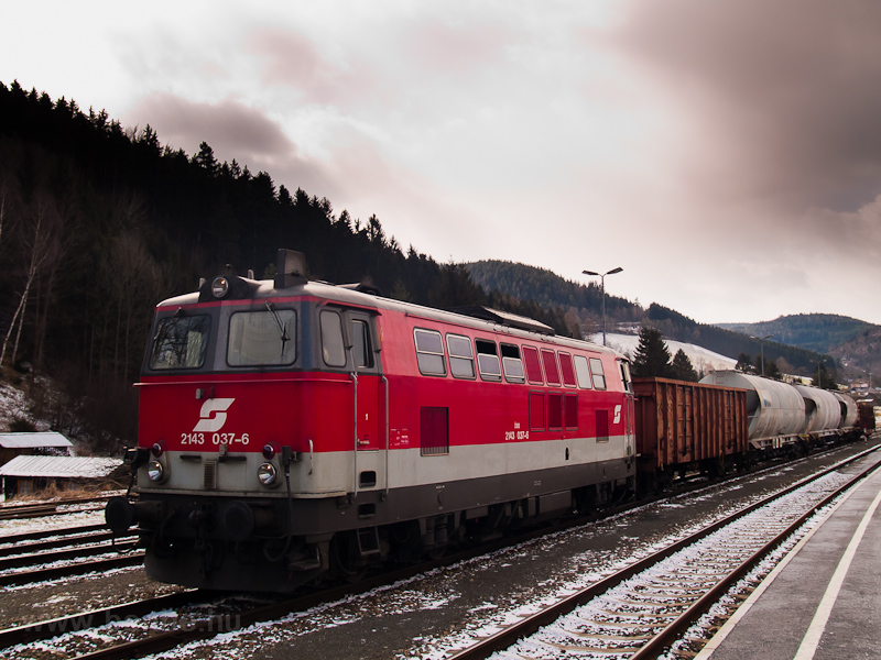 The ÖBB 2143 037-6 seen at  picture