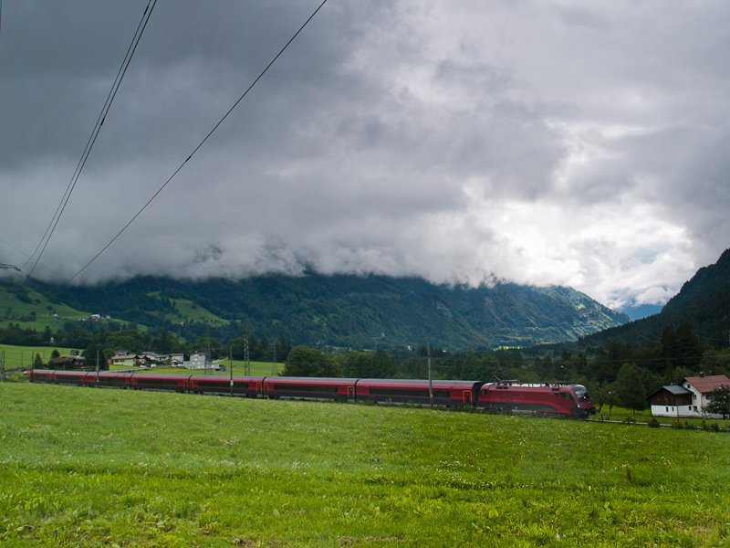 Egy ÖBB 1116 railjet-szerel fotó