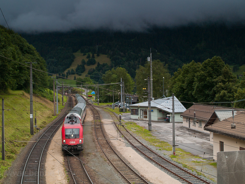 The ÖBB 1116 113-0 seen at  photo